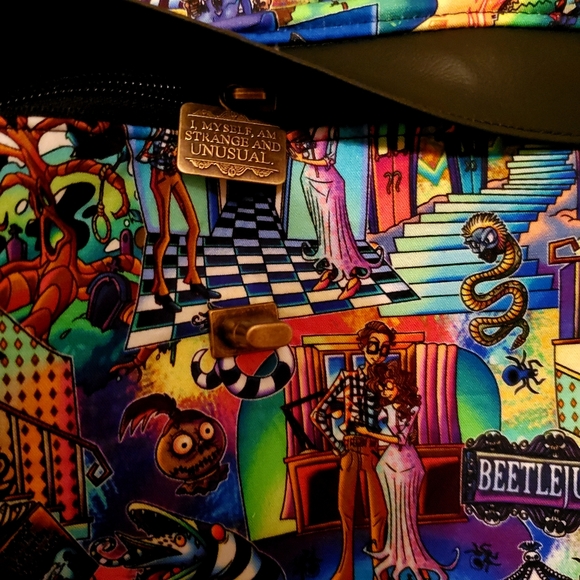 Backpack - Picture 5 of 6